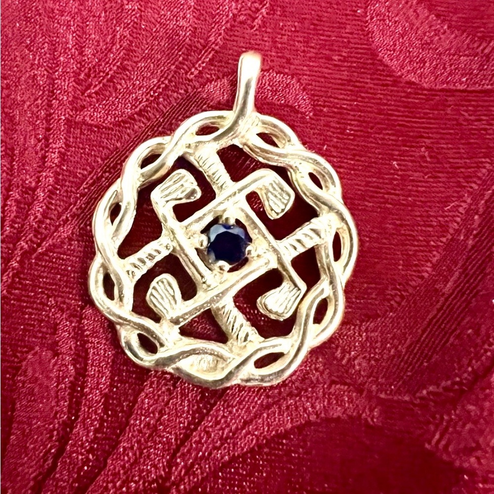 14K Yellow Gold Sapphire Golf Pendant 3.0g Genuine Gemstone Gift